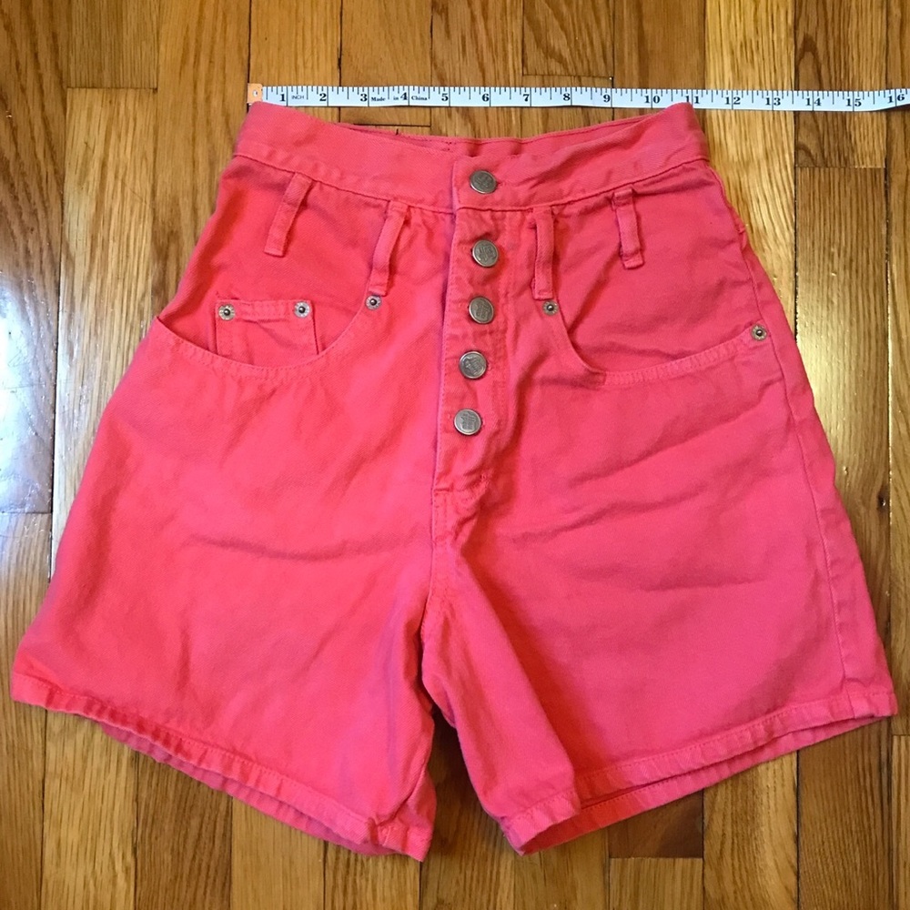 Vintage 90s Contempo Casuals Nada Nuff salmon pink high waisted button up shorts
